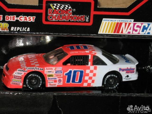 Nascar 1/43 авто Quartzo Racing Champions Revell