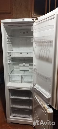 Холодильник hotpoint ariston бу