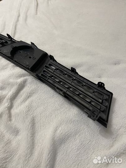 Решетка радиатора nissan wingroad NY12/Y12