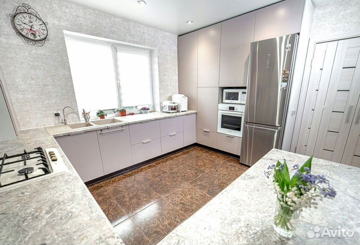 Кухонные гарнитуры новые под ключ