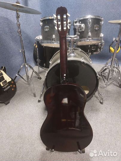 Электроакустическая классическая гитара Adams