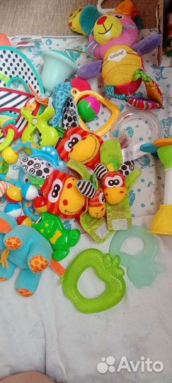 Погремушки игрушки для самых маленьких