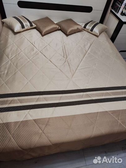 Шторы и покрывало