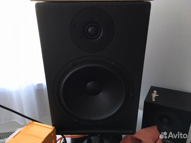 N monitors. Filigrane fa450 MKII.