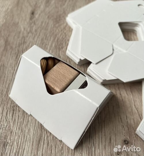 Коробка для автопарфюма