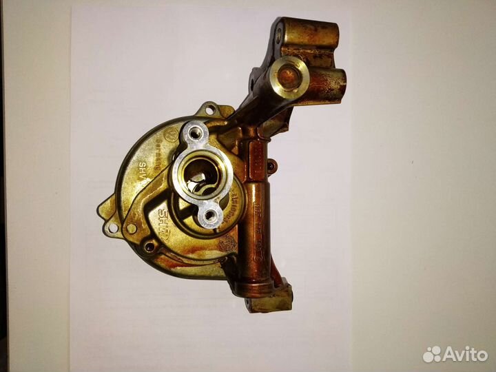 Масляный насос на Шкода yeti 2012г 03F115105C