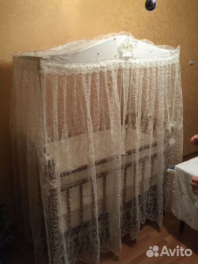 Детская кровать с маятником, Балдахином