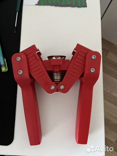 Укупорщик кронен пробок