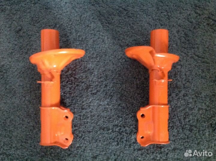 Для Хендай Гетц корпуса стоек передних пустые