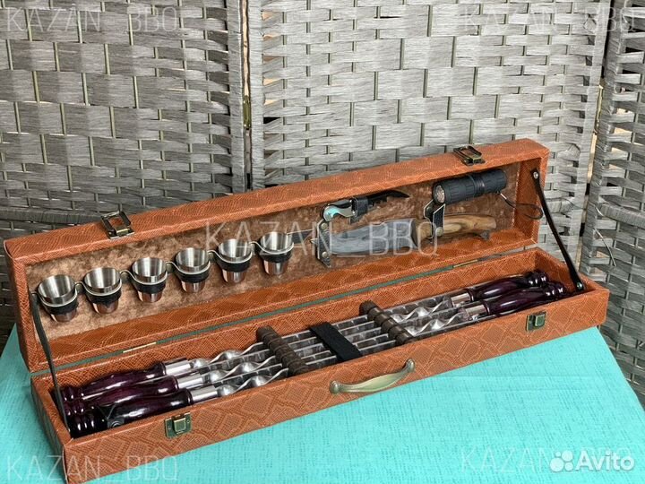 Интересный набор шампуров в кейсе