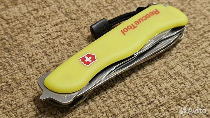 Victorinox Rescue Tool (двуручное открывание)