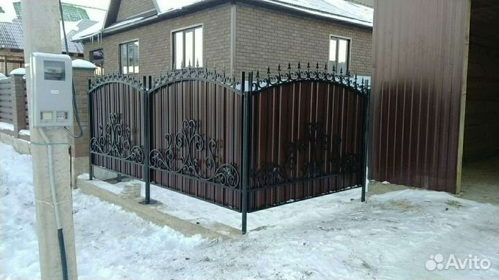 Забор кованый