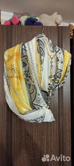 Шейный женский платок