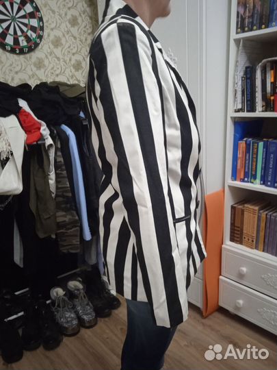 Пиджак черно белый в полоску