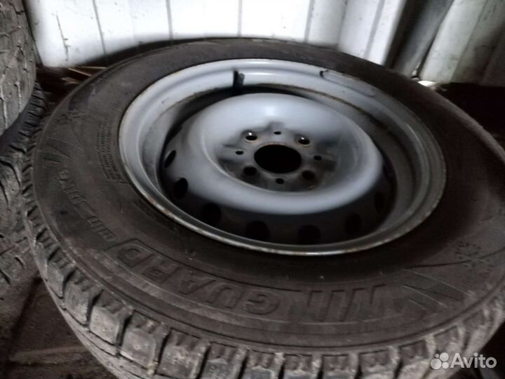 R13 Nexen N'Blue HD Plus 175/70, PCD 4x98 DIA 56