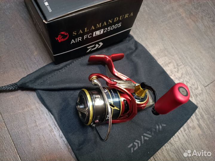 Daiwa Salamandura AIR FC LT 2500S (Luvias)