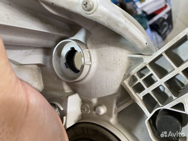 Фара toyota highlander