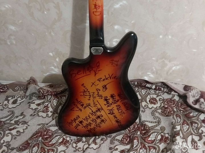 Электро гитара Musima De Luxe 25v