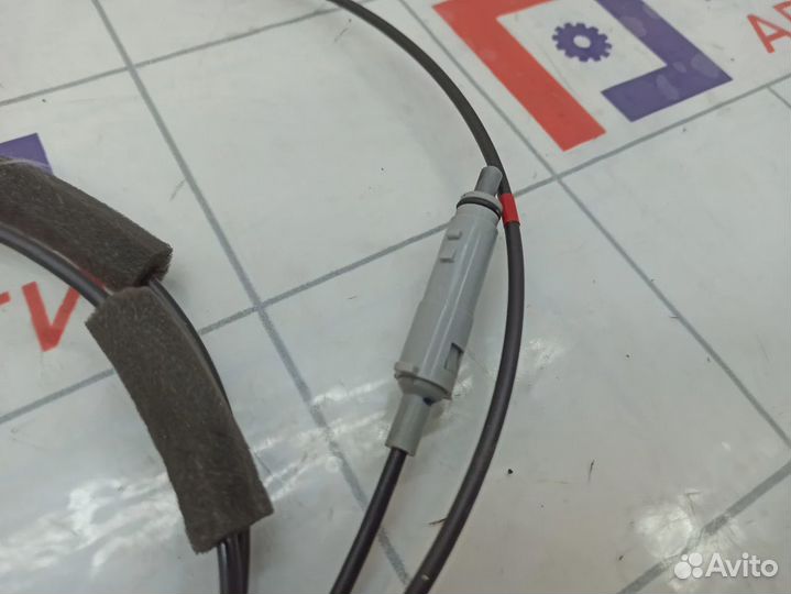 Трос лючка бензобака Toyota RAV4 (XA40)