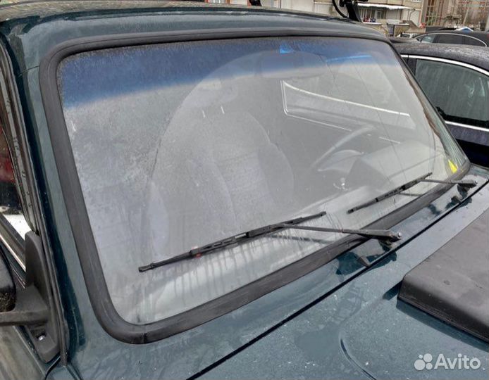 Уплотнитель лобового стекла Нива
