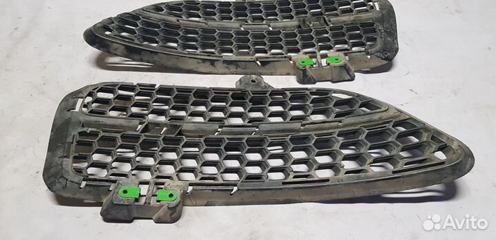 Volkswagen Touareg 2002-2010 Решетка в бампер