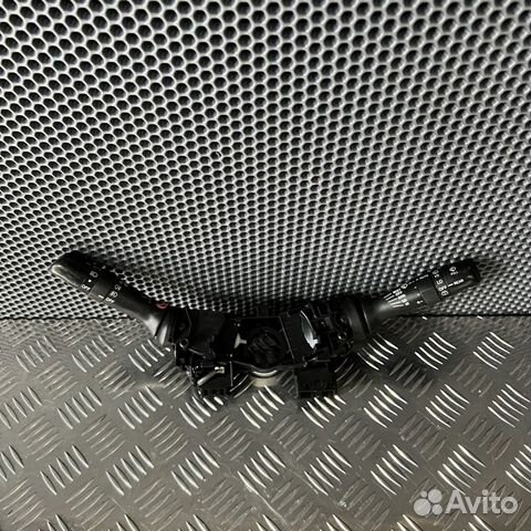 Переключатель подрулевой Toyota Camry