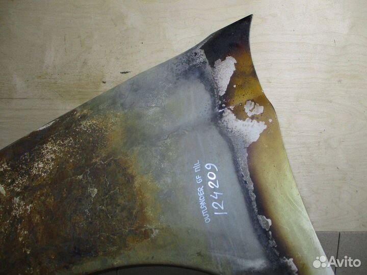 Крыло переднее левое Mitsubishi Outlander (GF)