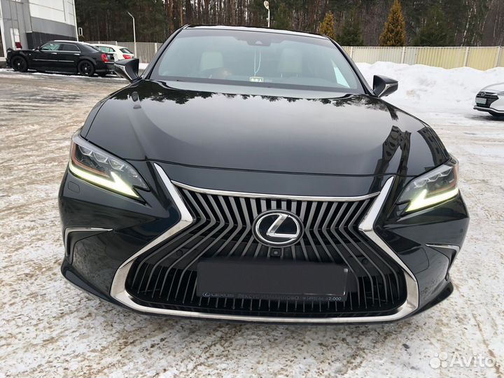 Lexus ES, 2018