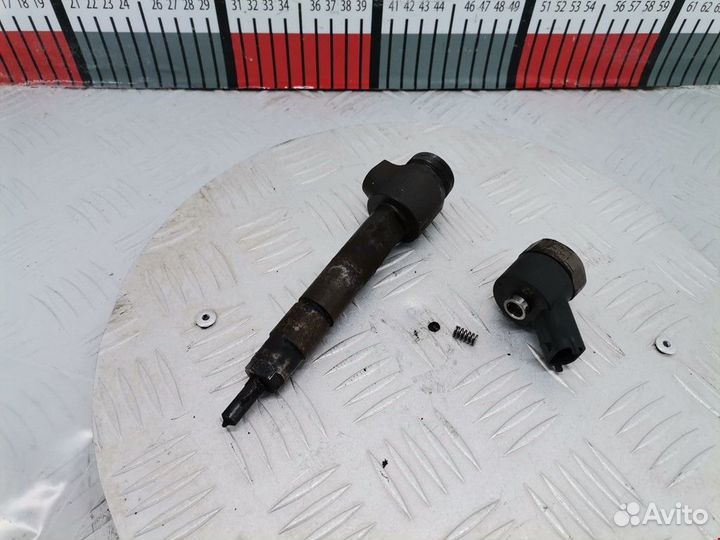 Форсунка Opel Vectra C рест. 2006 1571079J50