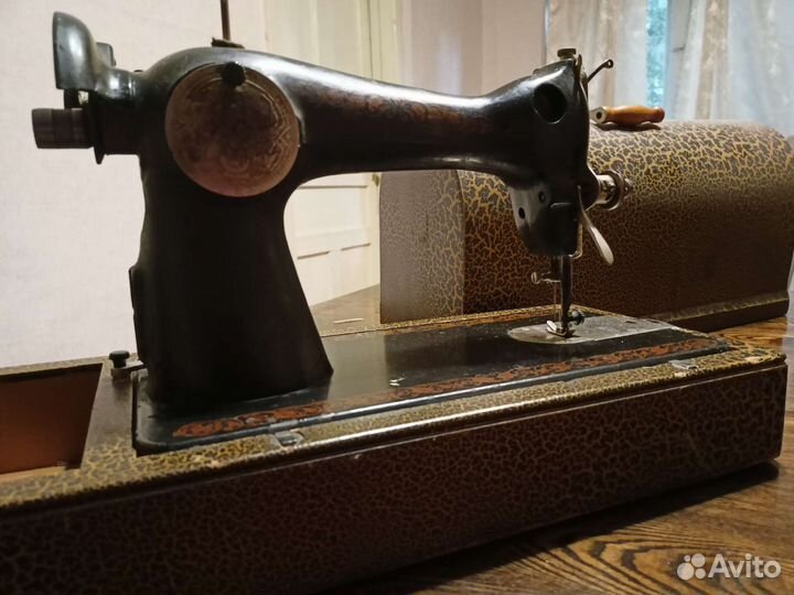 Швейная машинка бу ручная