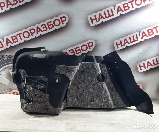 Обшивка багажника задняя правая Renault Fluence