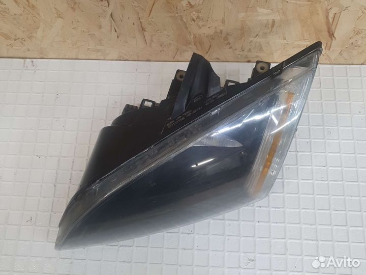 Фара левая форд фокус 2 2005-08 дефект