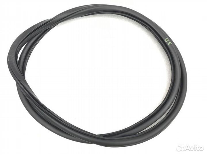 Уплотнительная резинка задняя правая Volkswagen