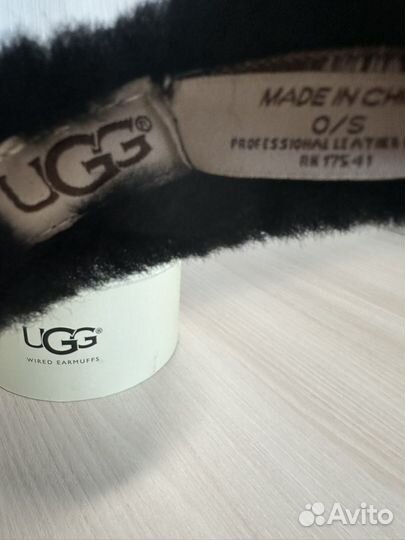 Меховые проводные наушники UGG