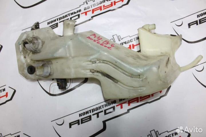 Бачок омывателя audi A4 S4 8E2 8E5 B6 нижняя часть