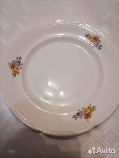 Тарелки разные