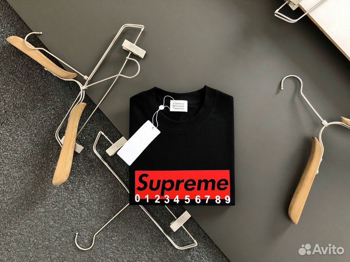 Maison margiela supreme футболка