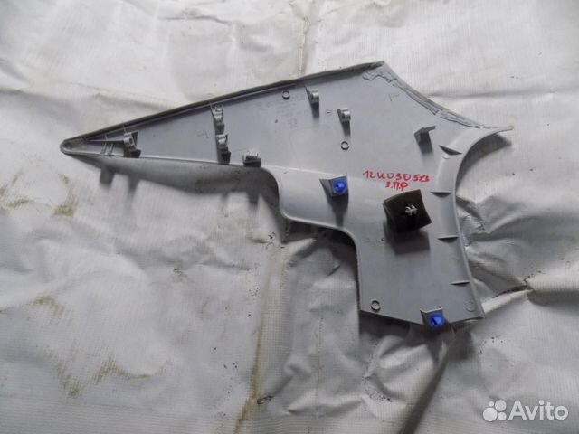 Обшивка стойки 508 2010