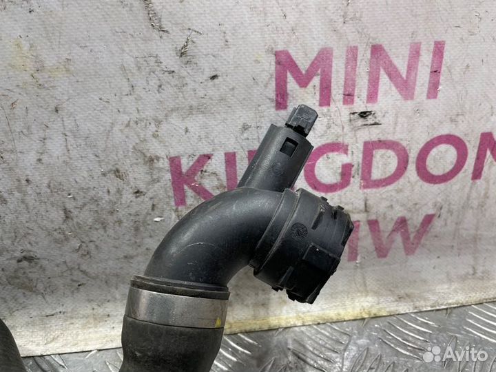 Патрубок системы охлаждения Bmw 3-Series E92