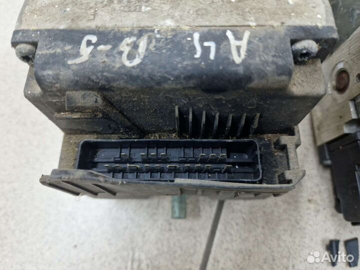 Блок ABS на Audi A6 C5, A4 B5 111M, 111F, 517G