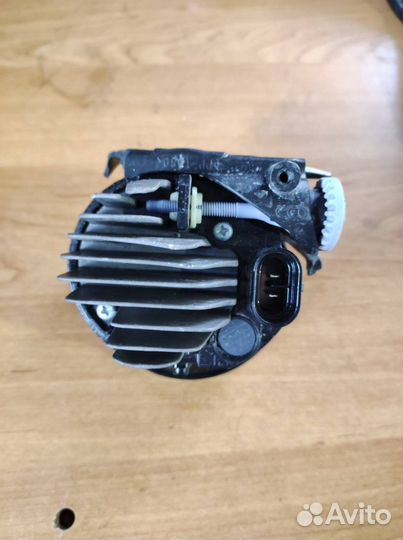 Птф левый Toyota Land Cruiser 150 Prado