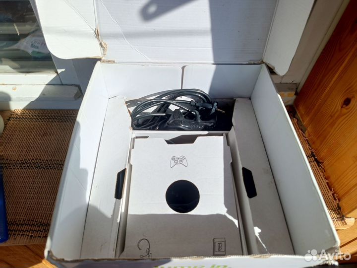 Xbox 360s + куча игр