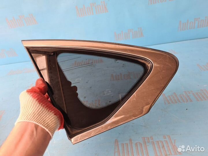 Стекло кузовное заднее левое Infiniti M Q70 Y51