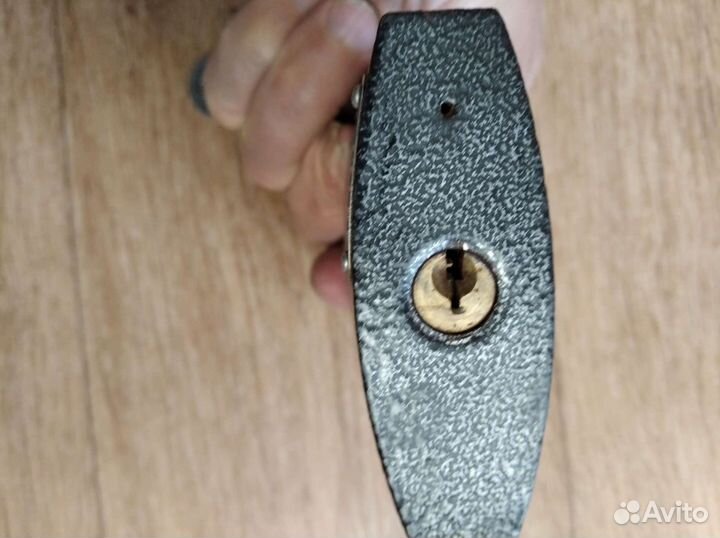 Замок навесной,гаражный