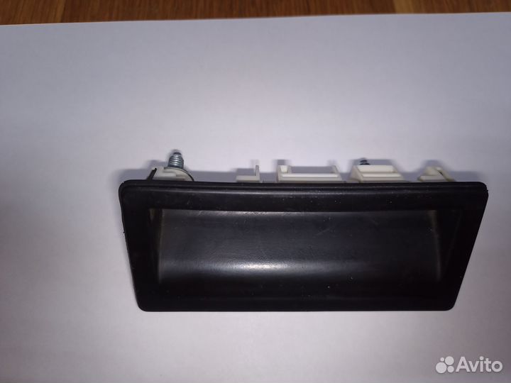 Ручка двери багажника 5N0827566
