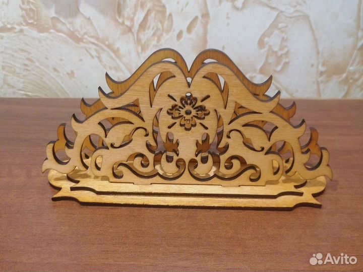 Салфетница из дерева