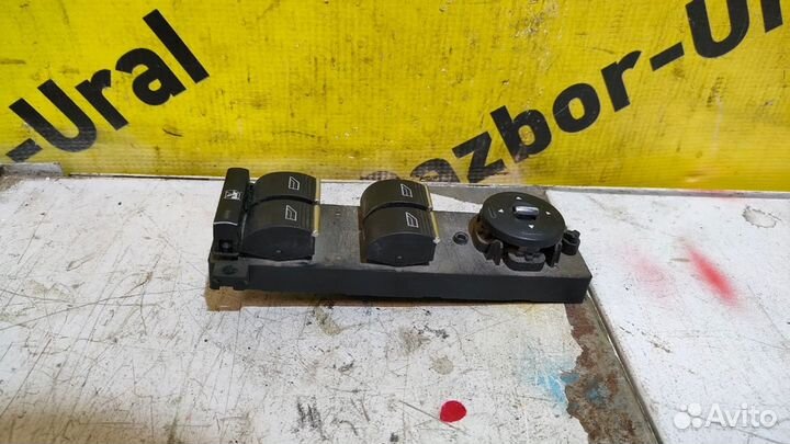 Блок управления стеклоподъемниками 4 двери Форд Фокус 2