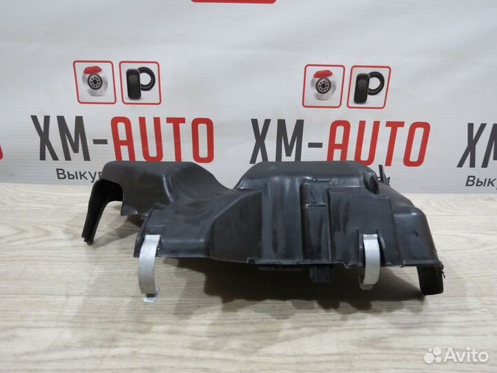 Крышка двигателя Renault Duster