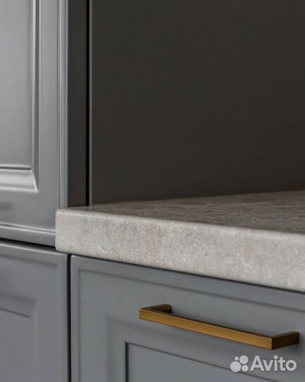 Кухня у окна под ключ