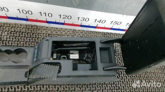 Подлокотник центральный skoda superb 1 (EDN01IX01)